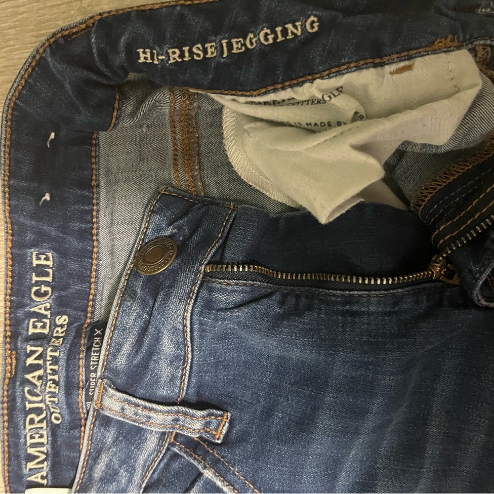 American Eagle Size 6 High Rise Ripped Jegging - Picture 4 of 4